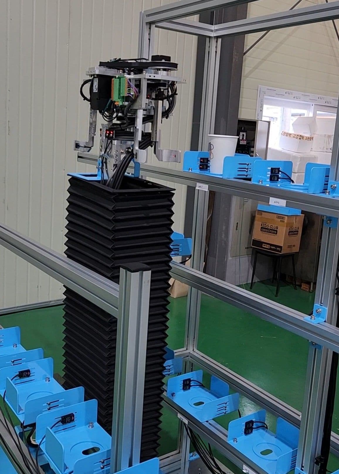 무인 자판기 로봇 시스템 main